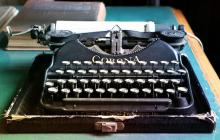 photo of early 20th century Corona manual typewriter